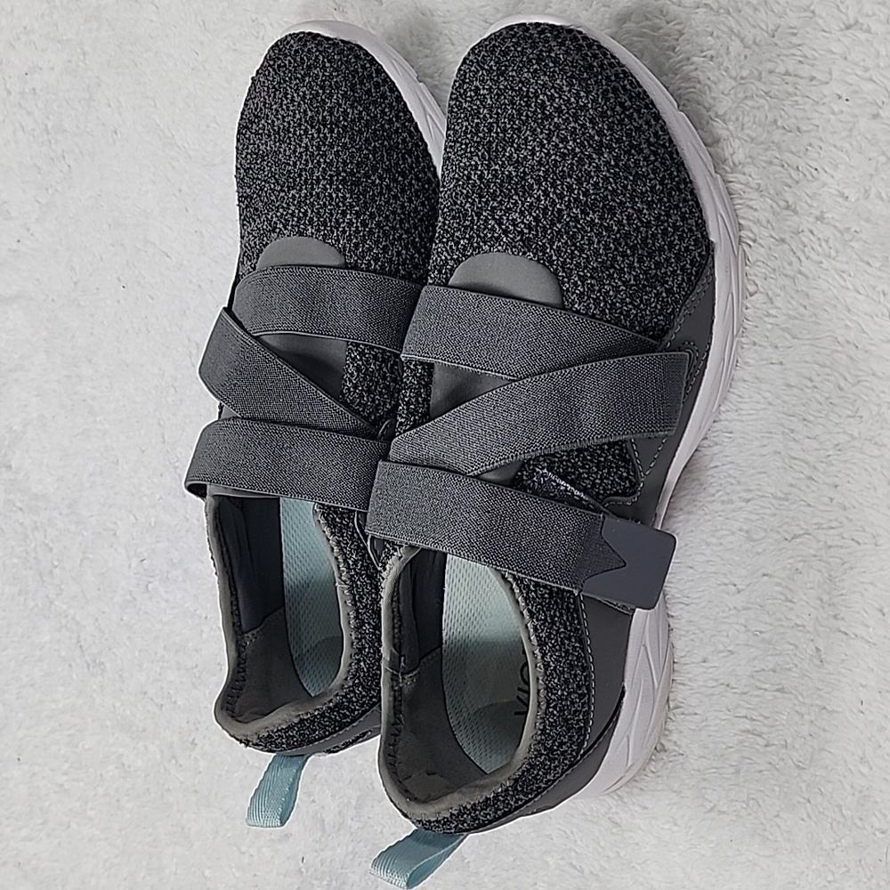 Vionic Brisk Aimmy Adjustable Strap Supportive Sneakers